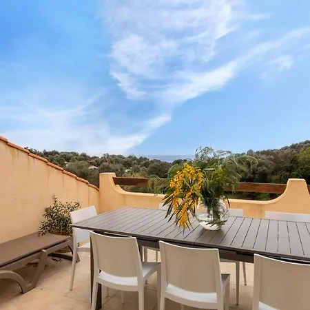Aparthotel Helios Cargese