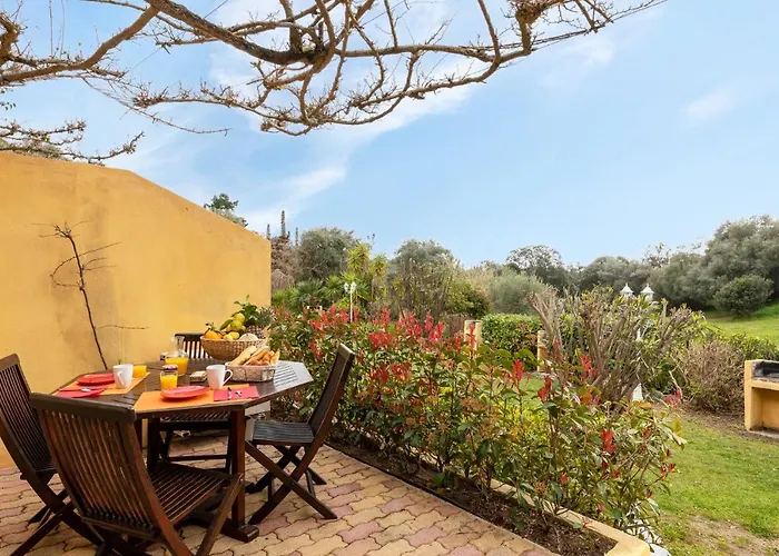 Helios Apartahotel Cargèse