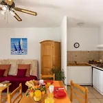 Helios Apartahotel 3*