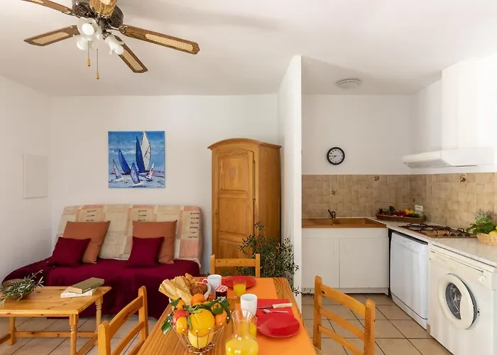 Helios Aparthotel 3*