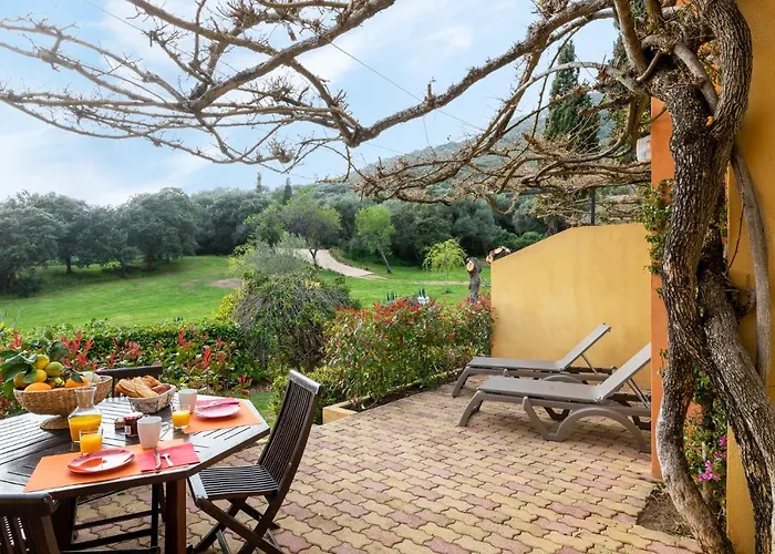 Helios Aparthotel 3*