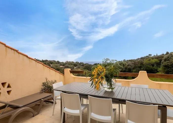 Aparthotel Helios Cargèse