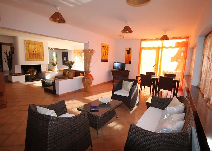 赫利俄斯公寓 卡尔热斯