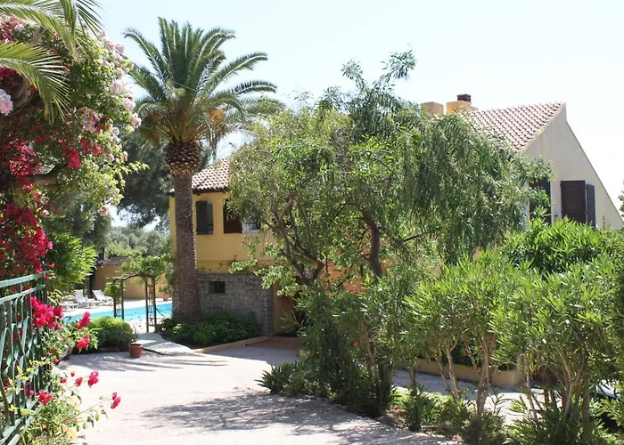 Helios Aparthotel 3*