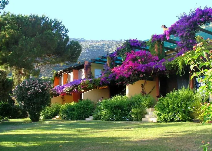 Helios Aparthotel 3*